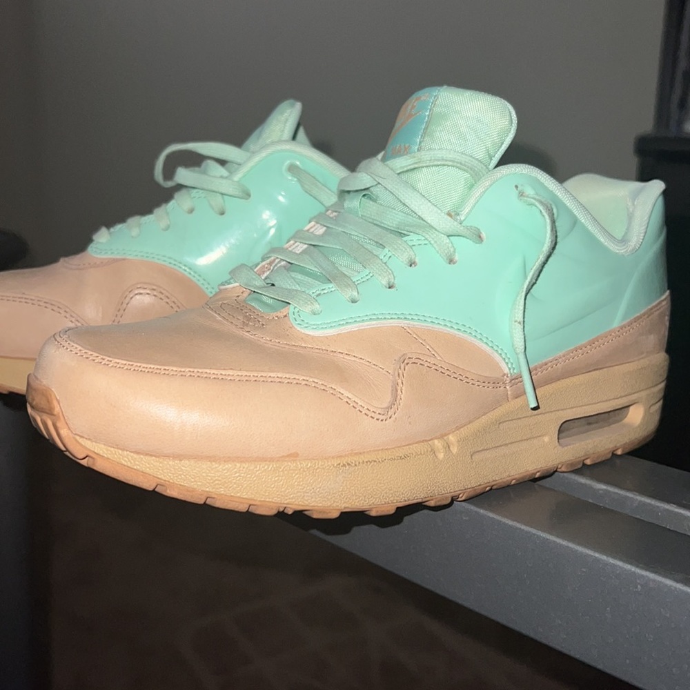 Nike Air Max 1 VT Qs size 9W